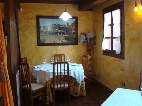 Posada Restaurante Prada A Tope Treceño Екстериор снимка