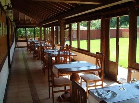 Posada Restaurante Prada A Tope Treceño Екстериор снимка